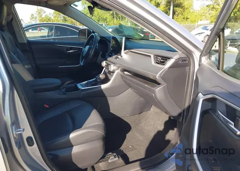 2023 Toyota Rav4 Hybrid Xle Premium z USA, uszkodzony, nr VIN JTMB6RFV8PD083629